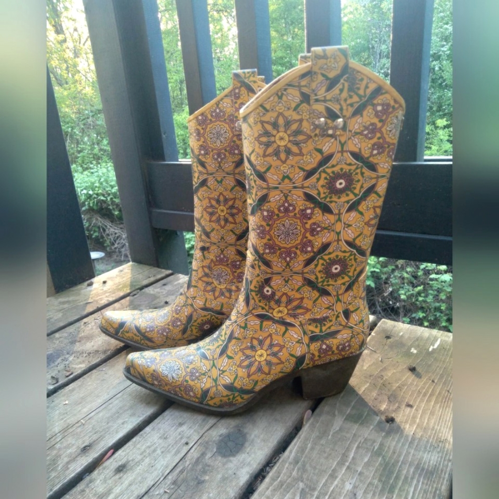 Yellow Floral JC Western Rain Boots Women's Size 8